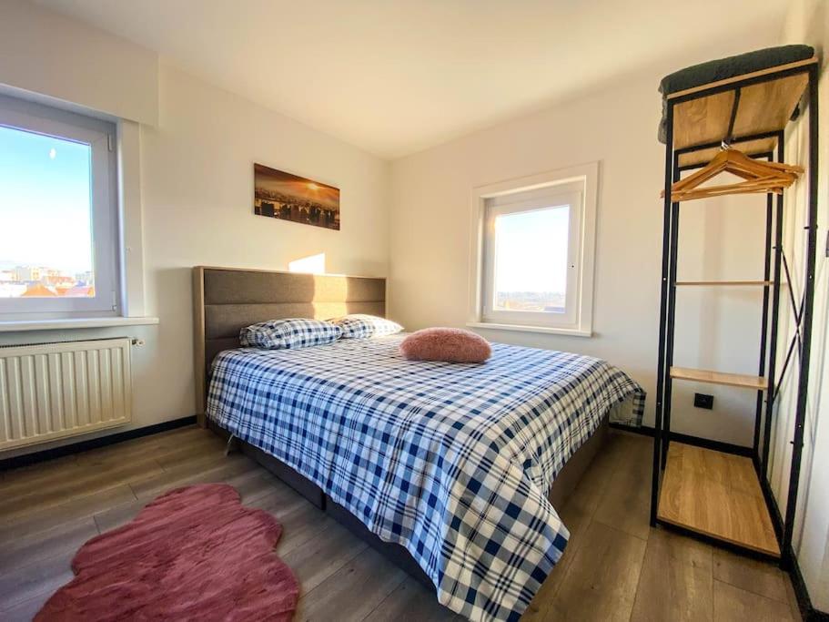 Flat Monaco - Monte Carlo - Roma Apartment De Panne Bagian luar foto